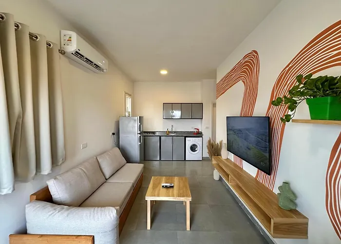Nomads Hostel *